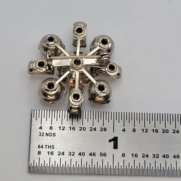 Vintage Rhinestone Starburst Brooch - Picture 9 of 11